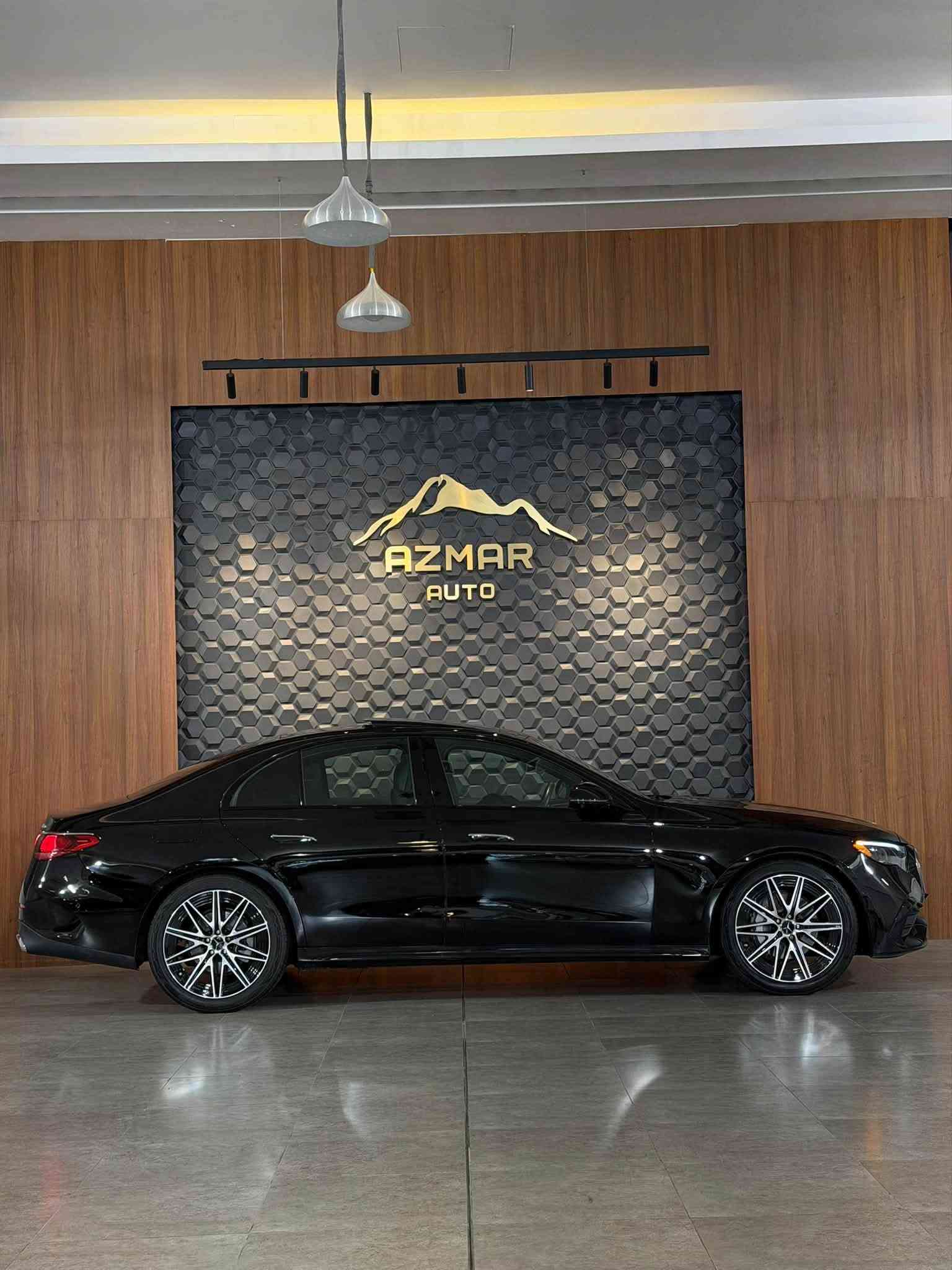 مرسيدس E350 AMG • ٢٠٢٤ • ١٧ الف