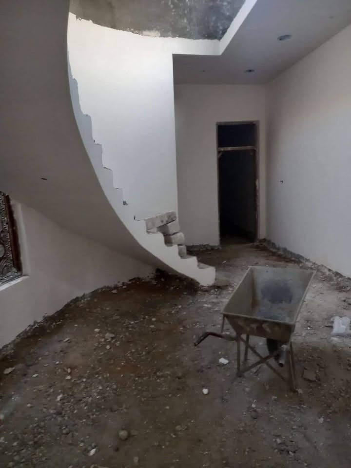 السلام عليكم خلفات لبخ وبياض وجص ونثر وتصليح المتر لبخ وبياض ب 7
شغل درجه اوله وخلفتين احنه ومتفرغين حالين كلش  رقمي *********** او علق وطبلك خاص
