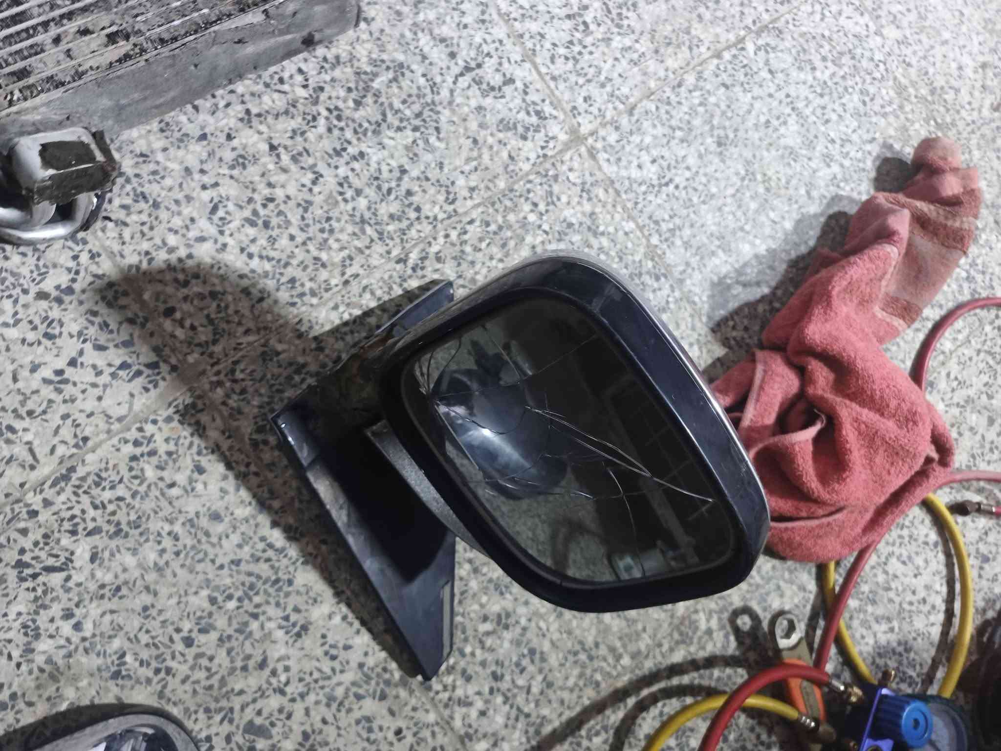 سلام عليكم
للبيع مبخره تبريد سياره باجيرو مستعمل شغاله مع الأنابيب والوصلات
‏الحالة موضحة بالصور_ مرايا جانبية مع أغطية النيكل وقواعد التثبيت.مع هيكل للمرايه شغاله بس الزجاج مكسر _ زوج كشافات ضباب دعامية القواعد والأبزيم متوفرة وجاهزة للتركيب  (كلهن ب 50 ألف للاتصال والمراسله ***********
