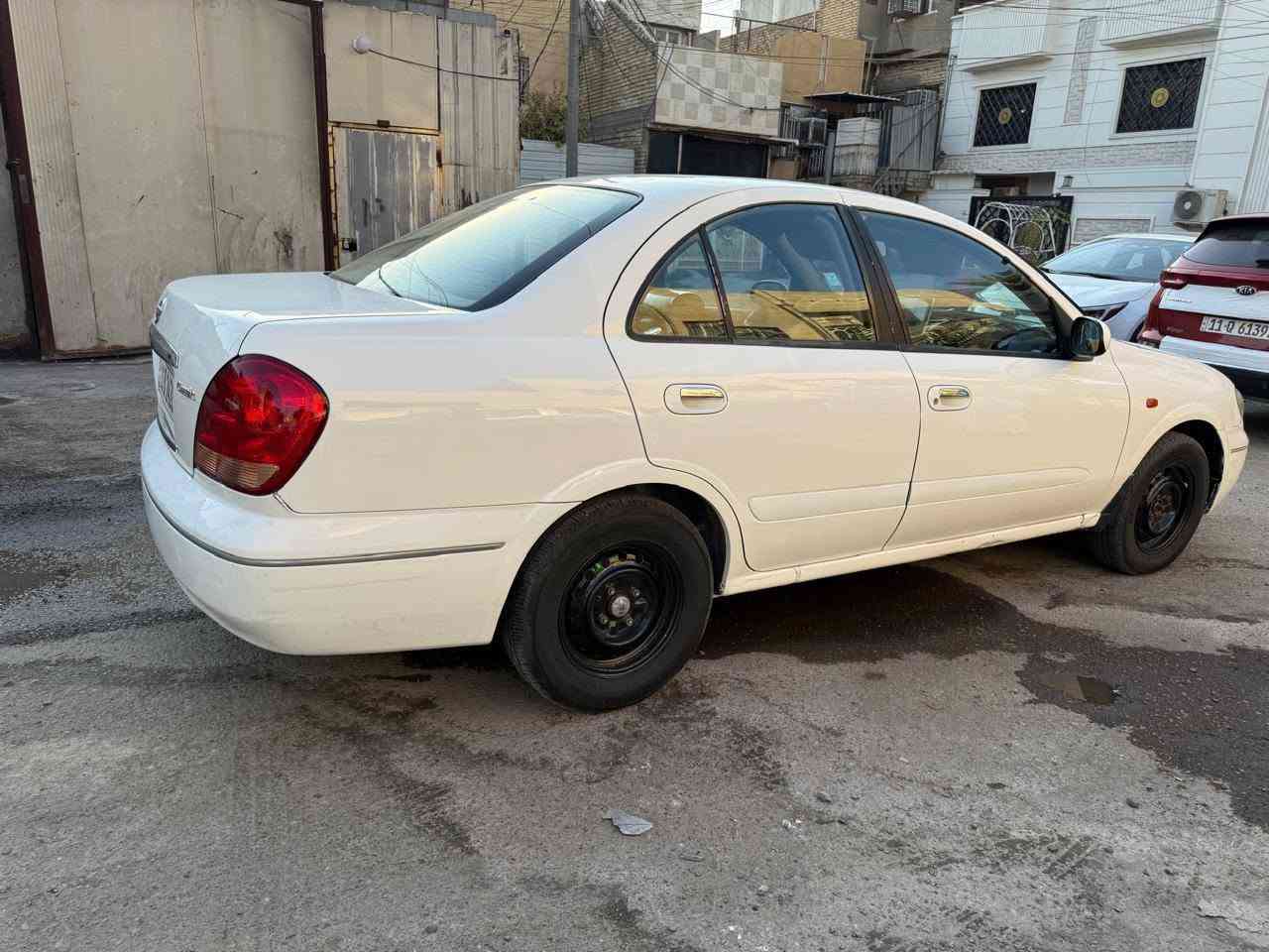 السلام عليكم للبيع نيسان سني موديل 2009رقم بغداد إنكليزي بسمي مكفولة من الصبغ والتبديل السيارة جديد محرك وكير مكفول تخم تاير جديد المكان بغداد الغزالية اللاستفسار ***********
