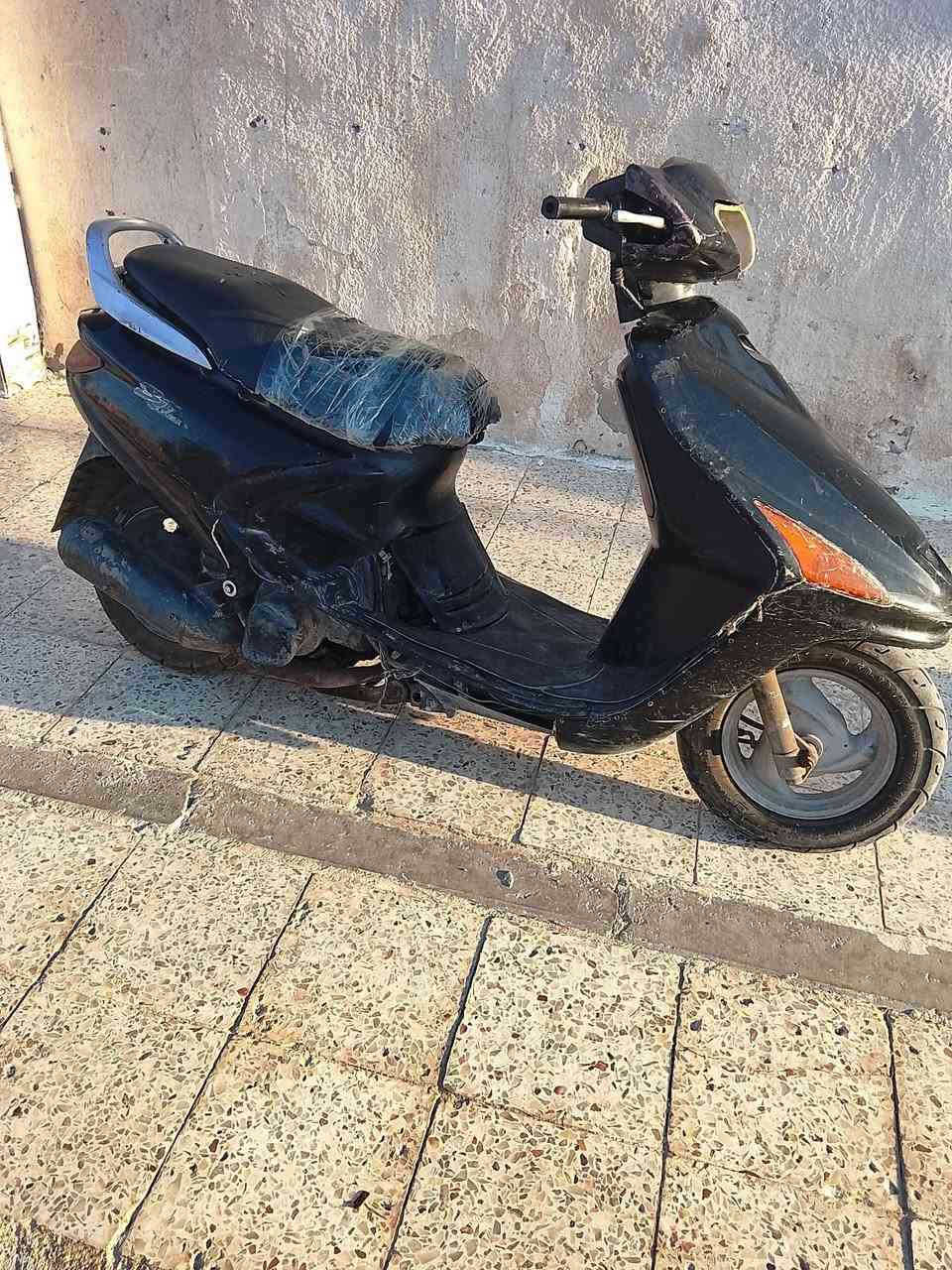 دراجه للبيع سعرها 250 عنواني ميسان قضاء المجر الكبير ***********
