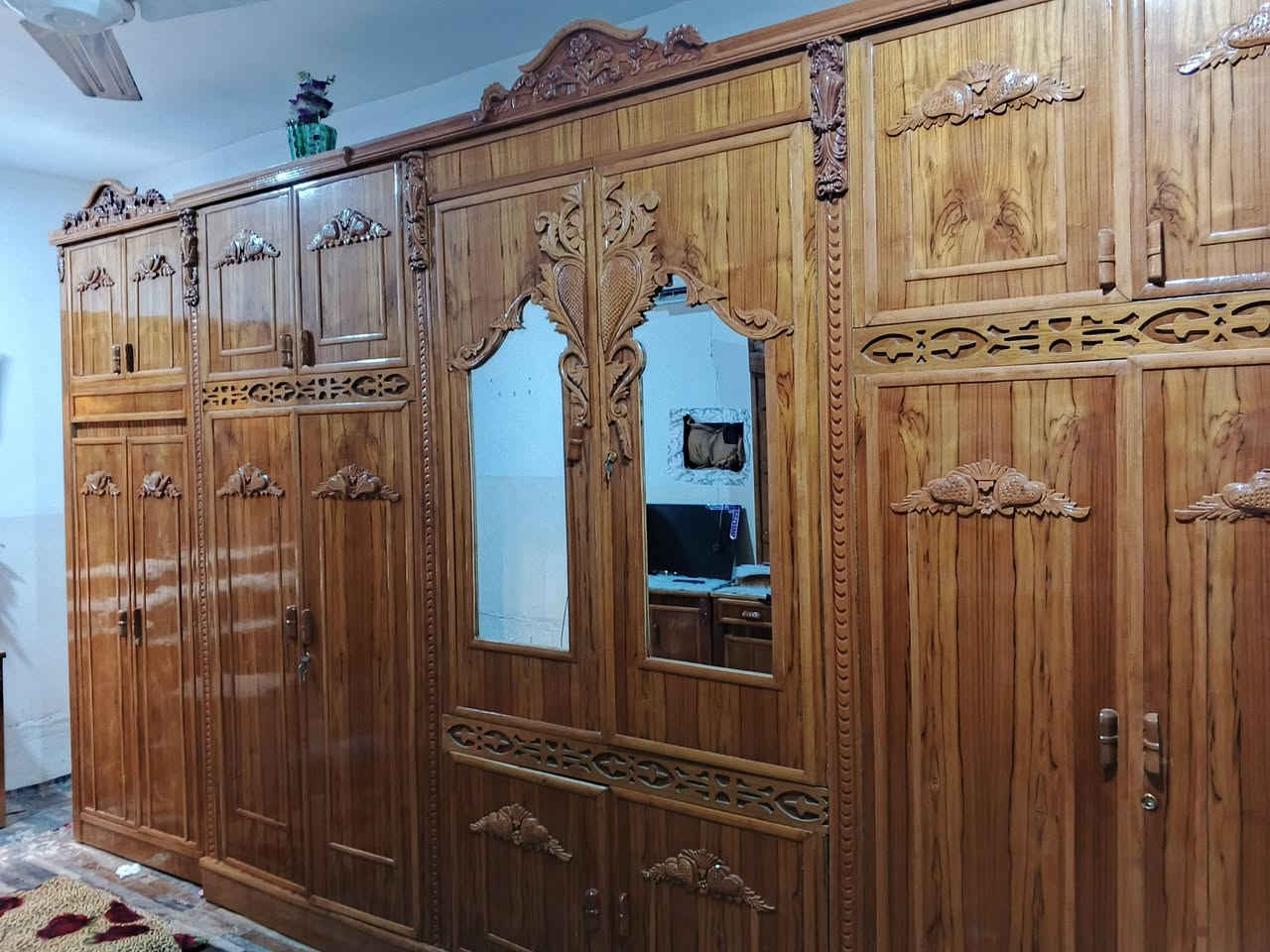 غرفه نوم ملكيه تسكام
صاج تسكام نظيفه سعر مليون 750وبي مجال بابل
رقم الهاتف/***********
