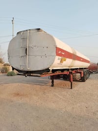 شاحنة • للبيع