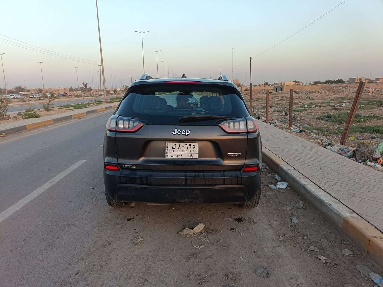 السلام عليكم جيب بزون موديل 2020 السياره مواصفاتها شاشه تبريدها شغال حداديتها جديده صندوق كهربائي ينفتح وينسد والسياره باسمي سعر144 رقم ***********
