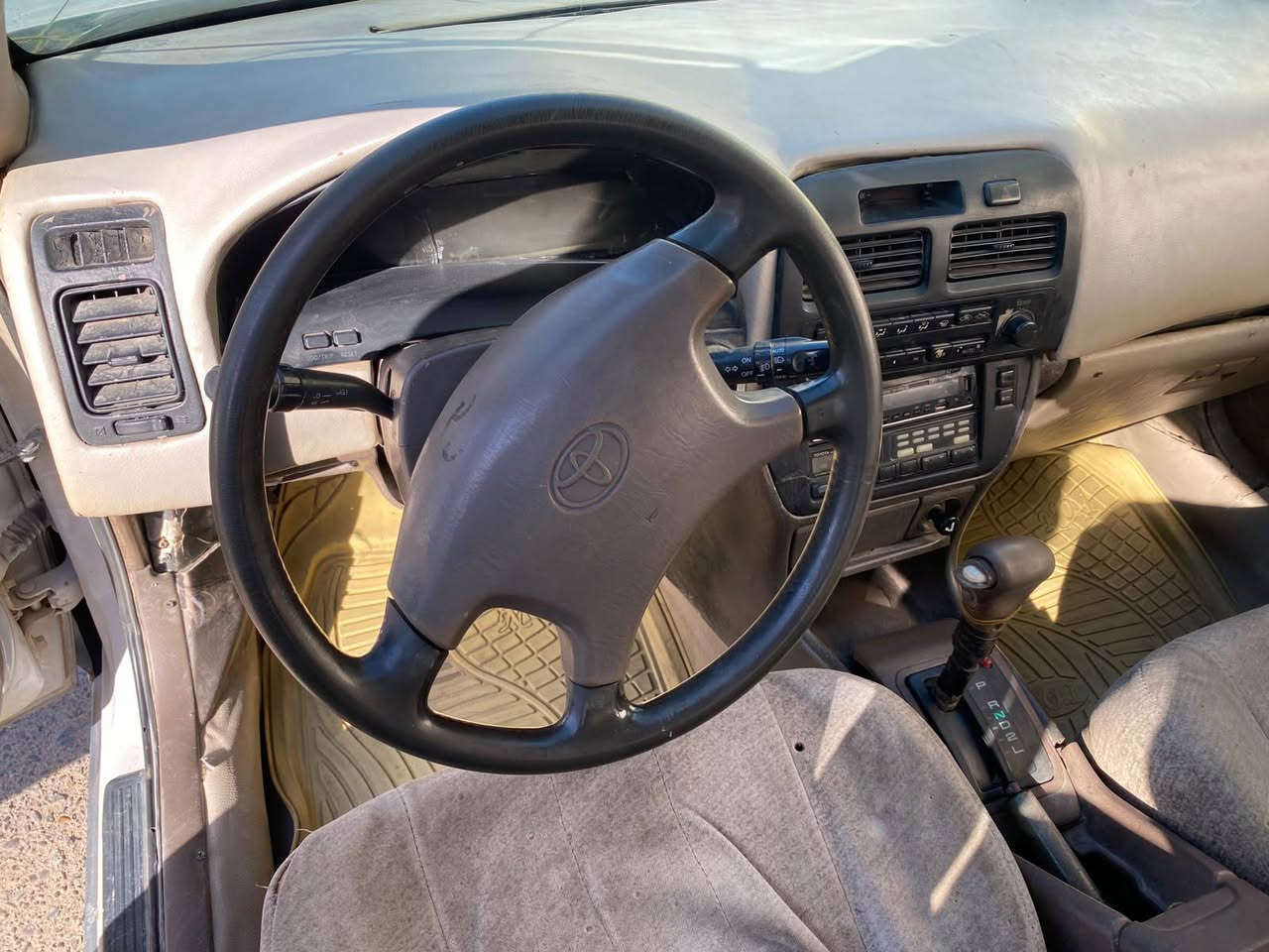 كاميري ب29 مديل 1995
كير اوتماتيك كهربائيات كلها شغاله على وضع البلادي مكينه و كير مكفولات  رقم بغداد دولي ب اسمي مكاني كربلاء المقدسه
***********
