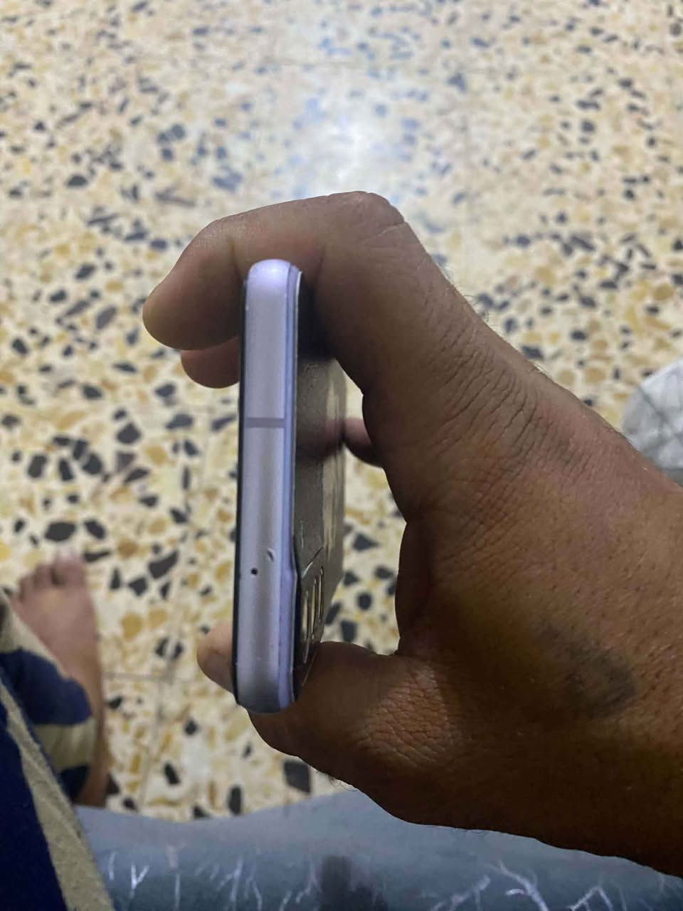 سلام عليكم متاح كلكسي اس21FE5G ذاكره 256العشوائيه 8 جهاز كله شغال شرط الشغل بس بي شغلتين الظهر تعبان ماموضح بالصوره والشحن صفحه يشحن طبيعي وصفحه يشحن بطيئ للأمانه والباقي كله شغال وخير من الله السعر(175)وبي مجال للشراي مكاني بغداد حسينية الراشديه 
ملاحظه اخوان رحمه الاهلكم اقرو المنشور زين يله تتصل او تجي خاص رقمي بي واتساب او على الخاص موجود(***********) بغداد, العراق

نص مكتوب في الصور:
- حول الهاتف Galaxy S21 FE 5G إعادة تسمية اسم المنتج Galaxy S21 FE 5G اسم الطراز SM-G990E/DS الرقم التسلسلي R5CRC1ZKXGB SIM 4 رقم الهاتف غير معروف الشبكة Zain IQ IMEI 1 355864121472955 اسيا 2 رقم الهاتف +9647704597173 الشبكة Asiacell IMEI 2 357882491472957
