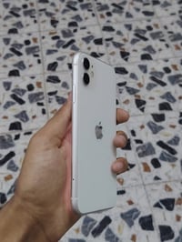 ايفون ١١ • نظافة ٨٠% • بطارية ١٠٠%
