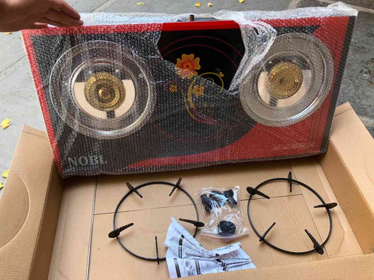 سلام عليكم طباخ جديد غير مستخدم بعده بالكارتونه ثنين عيون والسطح مالته زجاج ، للتواصل واتساب خطي معلق فقط واتساب  ***********
