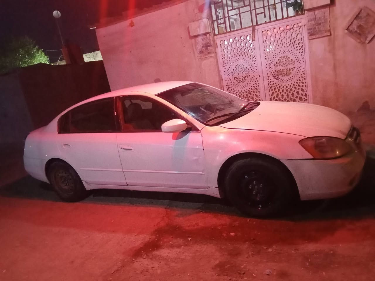 نيسان التيما 2008 سياره بيه عطل تحمه وتخربط ابيع عله عطله سياره جديده سعر 16 .. ***********
