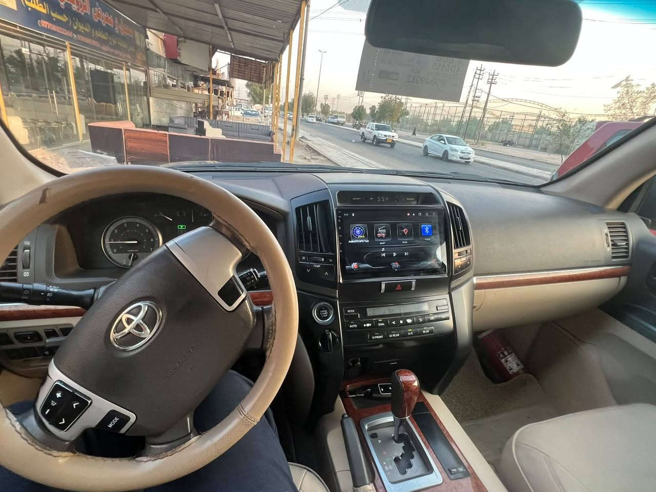 للبيع فقط  لاندكروز 2012 اصل GXRi فول مواصفات السياره مكفوله كفاله عامة م 
 

السعر315$ ✅

رقم بغدادولي باسمي هزه ورقم جديد مواصفات معروفه
بصمه تشغيل وابواب 
فتحة سقف بانوراما 
ثلاجه كشن جلد 
3 قطع تبريد 6 سلندر محرك گير بدون اي عيب 
فور ويل وحساسات وكاميرا خلفيه
لايت زنون
كرسي كهرباء ومقاعد جلد ومغلفه نوعيه ممتازه
فول تحكم ستيرن وكروس سرعه
كامرات داش كام عدد 2
كامرات خلفيه عدد2
شاشه كبيره و شاشه صغيره عدد 2
شراي يخابر و يدلل مكاني نجف
*********** النجف, العراق
