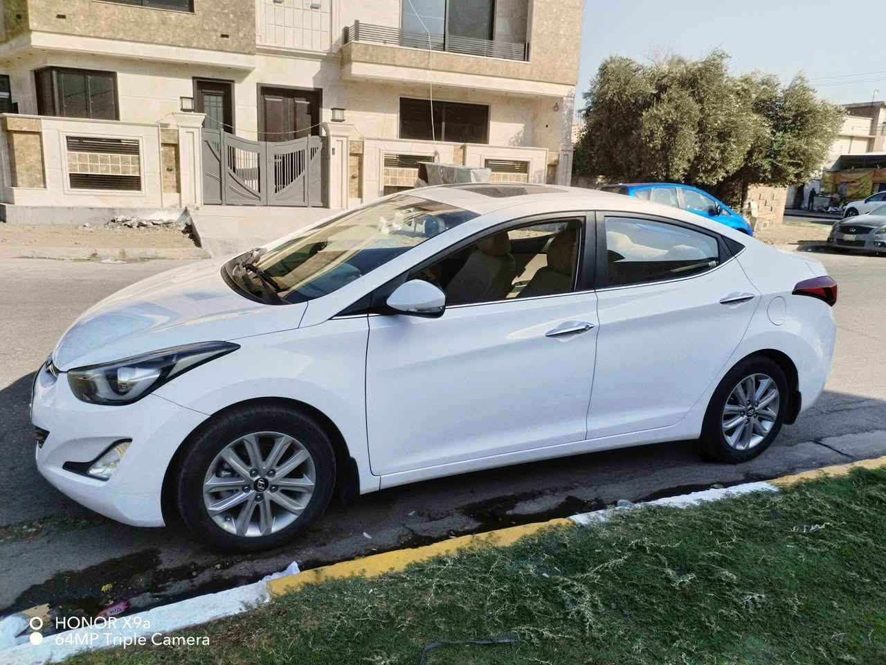 السلام عليكم النترا موديل ٢٠١٥ خليجي فول مواصفات عدى بصمه رقم بغداد بسمي سنويه مجدده مكفوله من صبغ والتبديل محرك كير ع شركه محرك ١٨٠٠ دوش سياره نضيفه جدا كتلوكات شركه  جاهزه السعر ١٢٢ مكاني بغداد حي الجامعه للاتصال *********** بيع او مراوس حسب قناعه

نص مكتوب في الصور:
- HONOR X9a
- 64MP Triple Camera
- O HONOR X9a