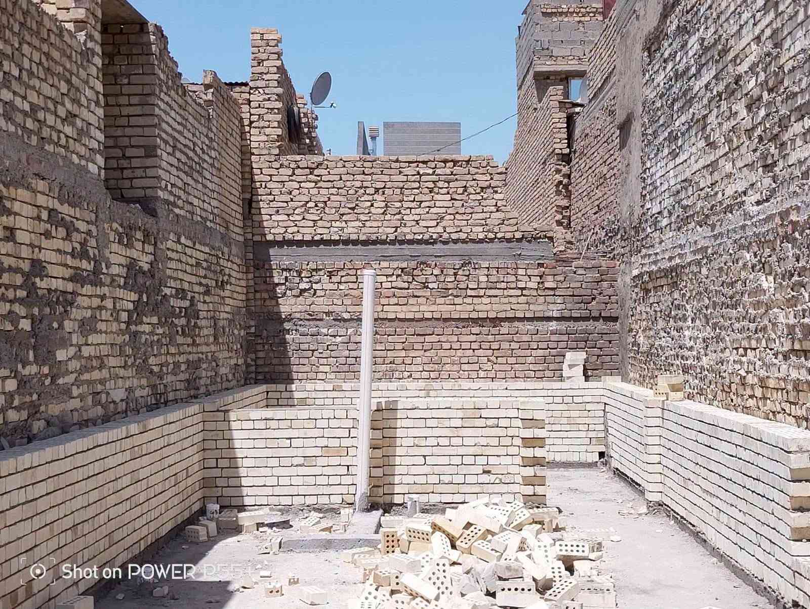 خلفه بناء درجه اولى استلام مهندس متفرق حالين نعمل في جميع مناطق بغداد كرخ ورصافه بسعار مناسبه بليوميه على الدبل وقطعي والتزام بلموعد ***********

نص مكتوب في الصور:
- أدخل النص
- Shot on POWER P55+