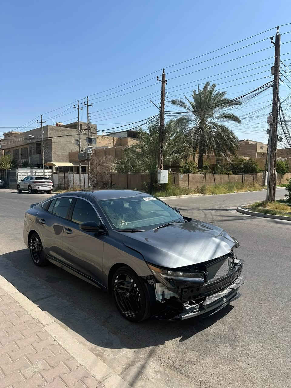 السلام عليكم
نيسان سنترا 2026 srدخول جديد 
للبيع على حادثها بدون تصليح 
سيارة اخت الزيرو ماشية 1000
جديده 
مواصفات ال sr
عداد ديجتال 
ويل كروم 19 
انارة لد بالدشبول 
بصمة 
تشغيل عن بعد 
لايت عدسات زينون 
بك لايت لد 
اشاير بالمري 
اشاير ترحيب 
رادارات 360 
دخول قبل يومين 
نقصها فقط لايت وشباك 
والايت والشباك موجودات مالتها الايت مكسور بي الجامة بس 
والشباك بي كسر شويه 
مكاني بغداد الغزالية 
***********
