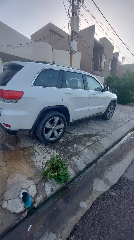 Jeep Grand Cherokee 2015
جيب گراند شيروكي 
مواصفات  4x4laredo

مكينة ٦سلندر حجم ٣.٦لتر تنفس طبيعي❗️
ماشية 120 ميل و بحالة ممتازة ⚠️

🛑ضرر السيارة بيها شوخت بدون زربە بسيطة  الجاملغ و اسفل البابين صبغ فقط اكيد بدون دواخل و بدون ايرباكات

سيارة رقم اربیل التحويل موباش
سعر السيارة فقط (170) ورقة و بيها مجال للطيبين هم🤩
للاستفسار عن السيارة واتس اب - كورك👇🏻
*********** أربيل, العراق
