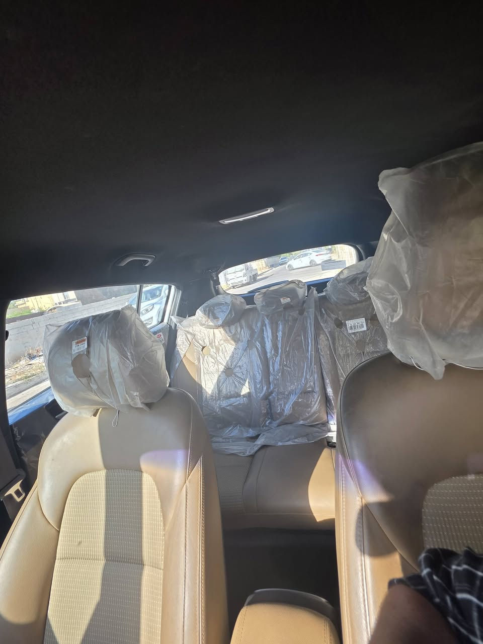 للبيع - كيا سبورتج 2020 خليجي

🚗 الموديل: سبورتج 2020
📍 خليجي المنشأ
🛣️ الماشي: 62,000 كم فقط
🎨 اللون: أبيض
🪑 الفرش: جلد بيج
⚠️ ملاحظة: يوجد صبغ (الضرر موضح بالصور)، ماعدا ذلك السيارة نظيفة جداً وبحالة ممتازة..
💰 السعر: 162 ورقه (قابل للنقاش بشي بسيط)
📍 الموقع: الكاظمية - بغداد
📞 للاستفسار والمعاينة:
***********
