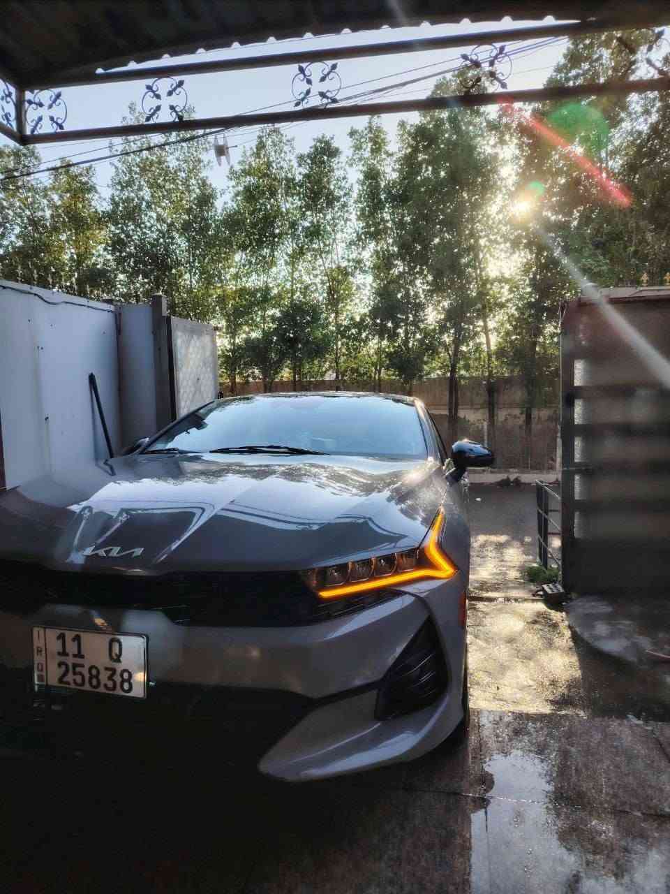 🚗 KIA K5 GT-Line 2022 للبيع
▪️ رقم بغداد ▪️ الممشى: 30 ألف ميل ▪️ اللون: أسمنتي ▪️ الدفع: رباعي (AWD)

أبرز المواصفات: ✅ تشغيل عن بُعد
✅ دخول ذكي مع الترحيب
✅ تشغيل بالبصمة
✅ كاميرا خلفية
✅ سنتر لوك
✅ شاحن وايرلس
✅ Apple CarPlay & Android Auto
✅ مدخل USB
✅ مقاعد جلد مع تدفئة
✅ تنبيه الاصطدام الأمامي
✅ تنبيه مغادرة المسار
✅ مانع انزلاق
✅ مراقبة ضغط الإطارات (TPMS)
✅ مصابيح LED
✅ جام أوتو (Auto Hold)

🎯 أنظمة القيادة: SPORT | CUSTOM | SNOW | SMART | NORMAL

📝 حالة السيارة:

ليبل واحد.

حادث خلفي بالجنطة فقط.

كفالة الحوض، اللغود، والشاصي.

بدون إيرباك.

الجنطة راجعة بنفسها (بجم كبس).

بيها بارد قطعتين خفيفات جدًا (بحجم شبر تقريبًا).

السيارة نظيفة وجاهزة للاستخدام ولا تحتاج أي مصروف.

💰 السعر: 19,300 دولار و بيه مجال بسيط 

📱 للاستفسار (واتساب فقط): ***********
