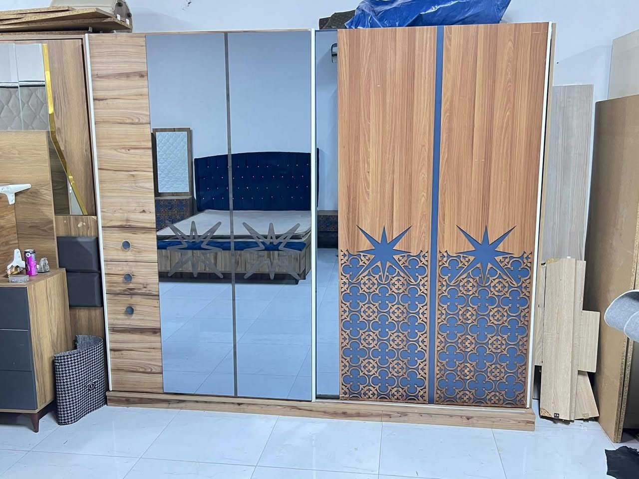 غرفة النوم متكونه من اثمن قطاع نضافة فوال اي استفسار داخل الرقم واتساب فقط
***********غرفة النوم متكونه من اثمن قطاع

