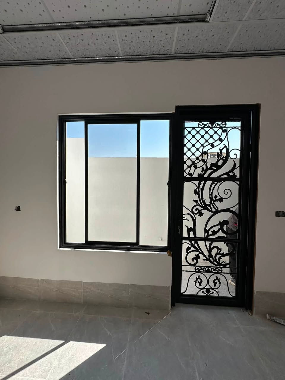 العنوان / الموصل جانب الايسر ، حي التعليم العالي مقابيل معمل الغاز
***********
***********
