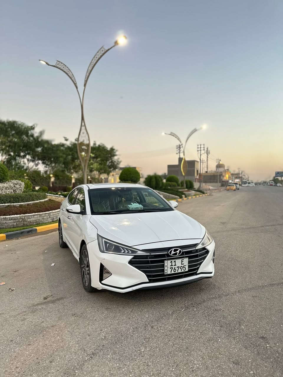 السلام عليكم
النترا موديل 2020 خليجي فول مواصفات عدا البصمه السياره حادثه جاملغ خلفي وربع الباب مصلحات وبيه حالوب بسيط مو قوي سياره جديده مكينه وكير مكفولات سياره ماناقصه اي شي كله كامل رقمه بغداد ورقم جديد 
السياره معروضه 138 وبيهه مجال 
***********
