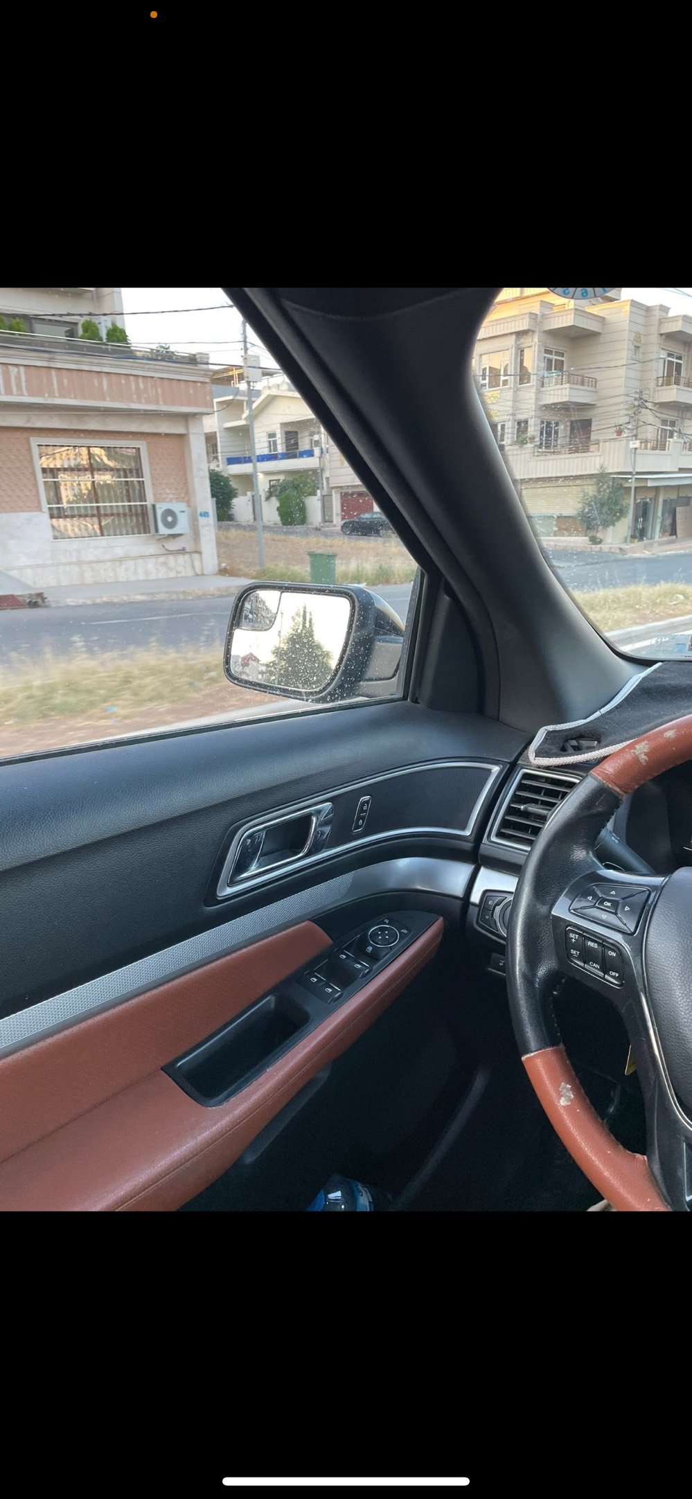 موجود فورد اكسبلور 2017 مواصفات XLT محرك 6V بدون تيربو فور ويل دفع رباعي 3 قطع تبريد ثلج ❄️ لون سلفر طافي محرك وكير بشرط السياره نضيفه ما بيها نقص 
سعرها 140 وبيها مجال 
للاستفسار اتصل على *********** 
مكاني موصل بعشيقه