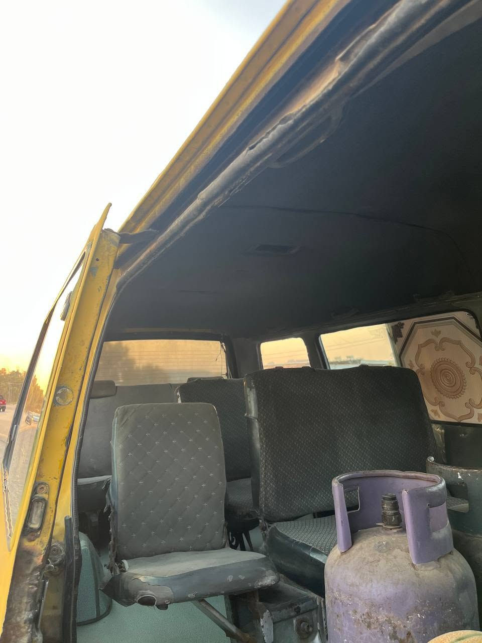 السلام عليكم كيا اسيا للبيع موديل 95 رقم بابل الماني مصفره هيئه وغرامات وخط وبحث موجودات كير محرك اكسل خير من الله  المحرك بيه بخار قليل صدر جديد بور كهربائيات كامله السياره معمره جديده زوج تاير جديد  السعر 28 وبيه مجال قليل المكان بابل اجبله اتصل ***********
