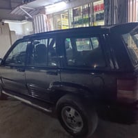 جيب  موديل 1996 محور كاز كرفال  گير وتو ماتيك  كهربائيات شغالة تبريد ش...