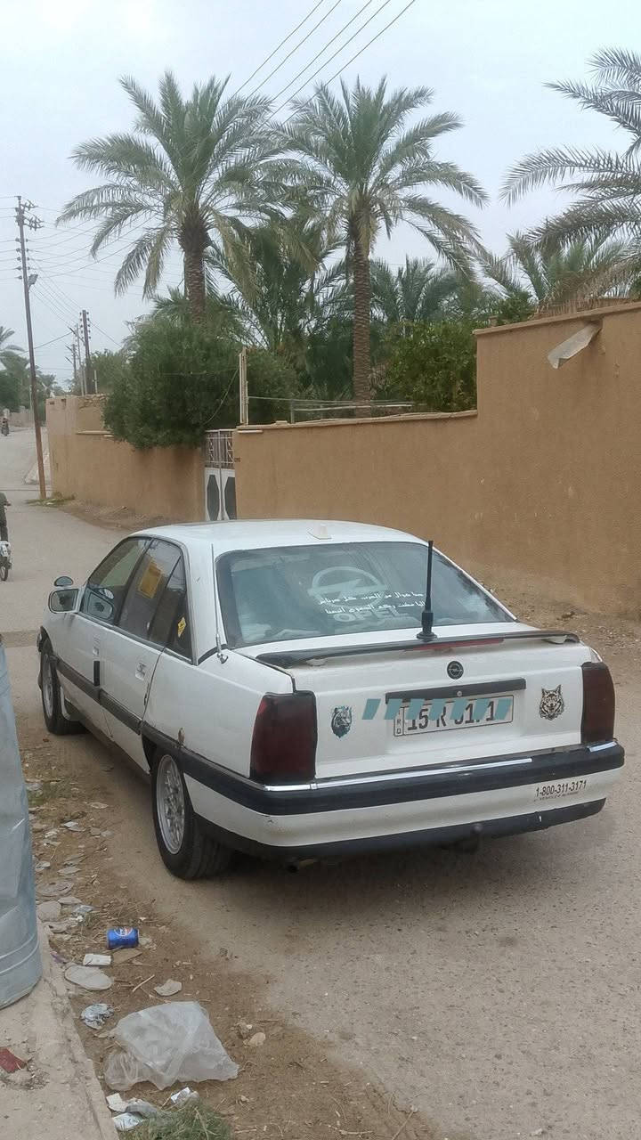 اوبل اوميغا • محرك ٢٠٠٠ • رقم انكليزي