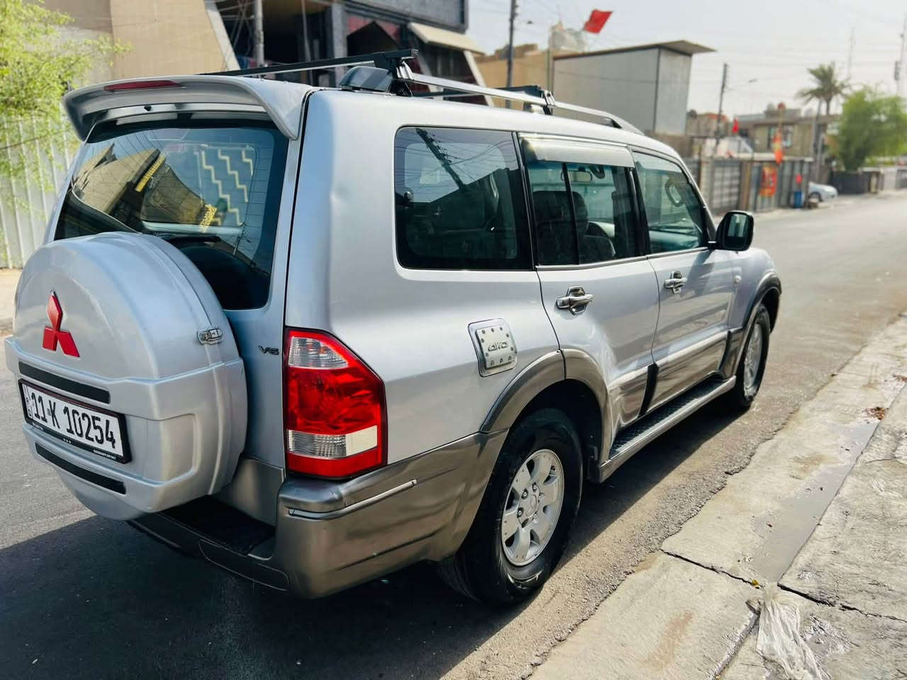 مكلف بالنشر
سياره باجيرو 2004 ماشيه 150 الف حقيقي سياره نظيفه جدا بيها بارد جاملغ السايق ورقمها بغداد تبريد 3 قطع شغال كهربائيات كلها شغاله وصدر جديد سعرها 90 ورقه وبيها مجال 
للاستفسار  ***********
