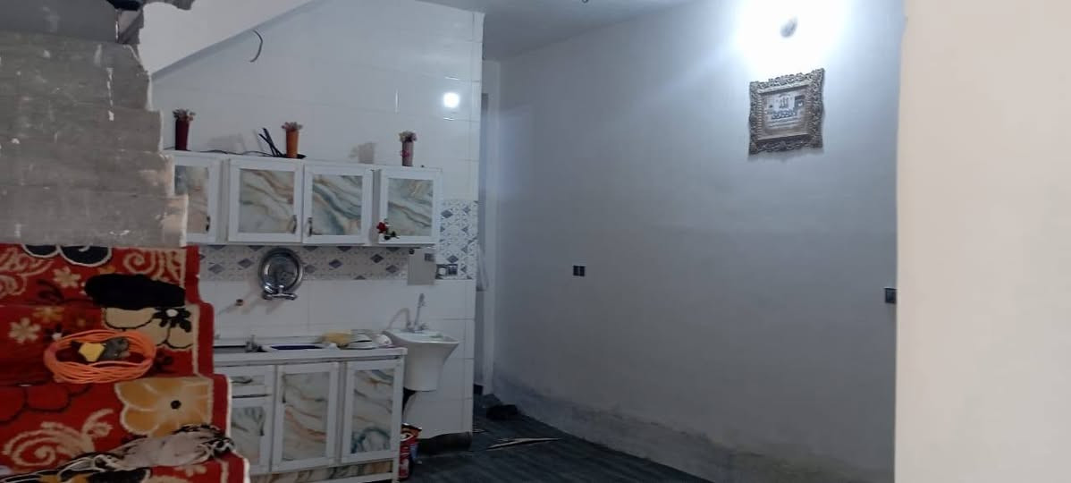 دار للبيع ١٠٠ متر زراعي سند ٢٥ نادر الثالثه حي السجاد السعر ٤٦ مليون وبي مجال بي نقص ارضيه وستاره الاتصال بالرقم  ***********
