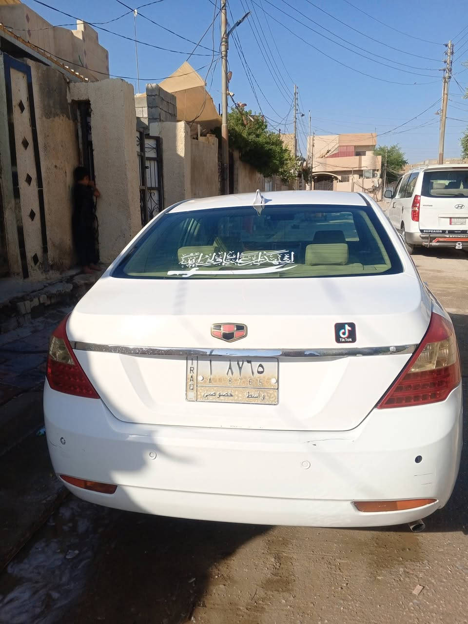 السلام عليكم جيلي ام كراند للبيع
رقم واسط مشروع وطني يعني تتحول بكل مكان 
كير ومكينة كامري 2000 كشرها حلو داخلها كلش نضيف مدوشمه جلد  صدرها تعبان بس 
تخم تاير جواهاا #سعرها 38 وبيه مجال حك الجيه مكانه الخالص 
للاتصال ***********
وات ساب ***********
