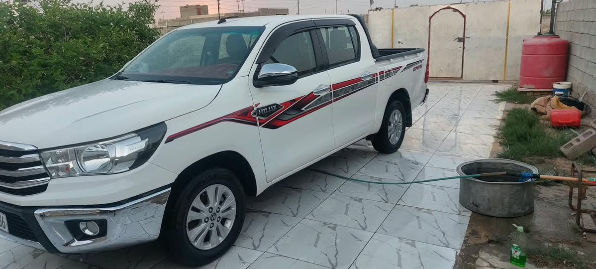 هايلوكس • ٩٠٠٠٠ كم • رقم أربيل
