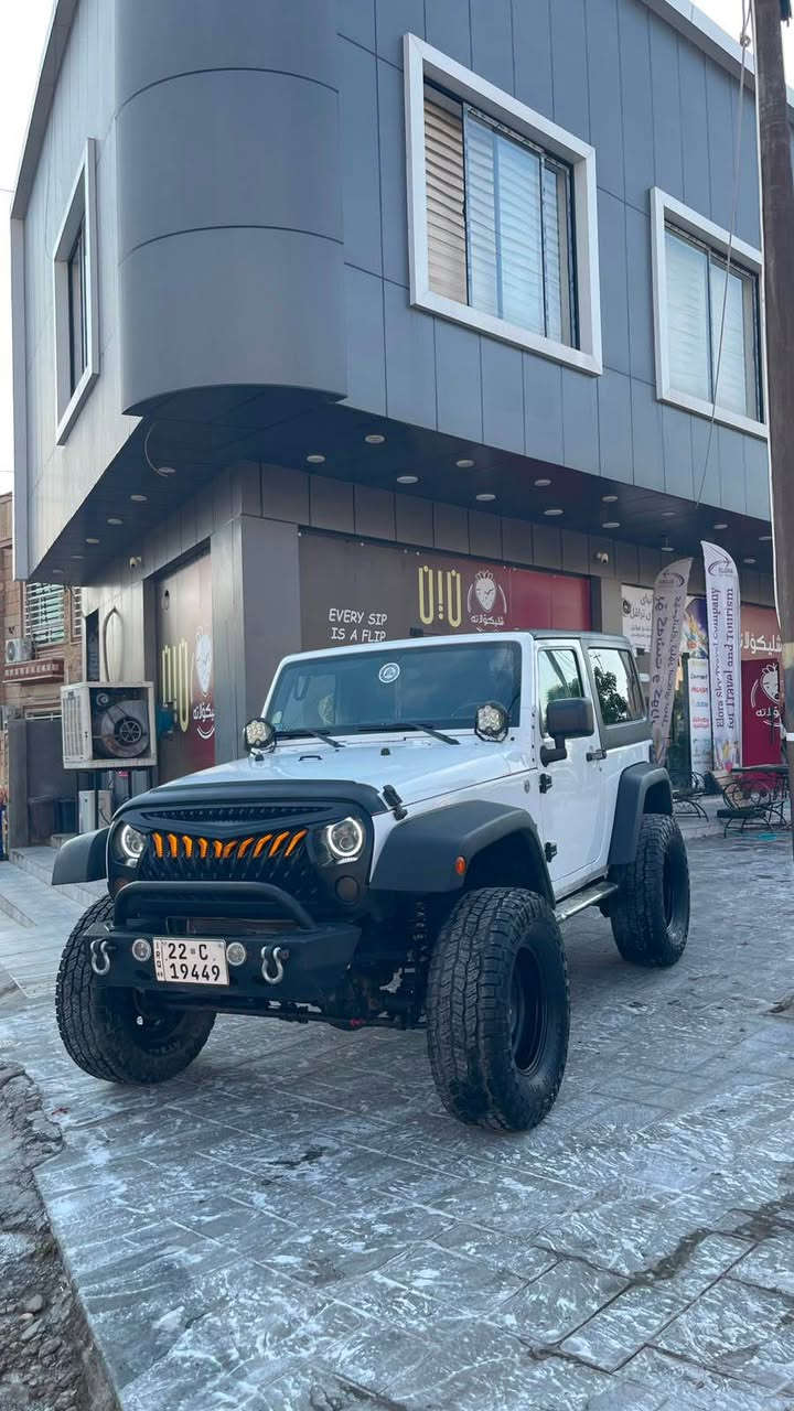Jeep wrangler 2011 sahara 
Sharika harlm
138,000 roshtwa 
Ger w makina  ba shart 
Sayaraki mak w be masrufa 
Nrxi 130 mahamala 
Gorinawa nakam 
*********** أربيل, العراق

نص مكتوب في الصور:
- ***********
- VOGUE.DETAILING
- VOGUE_DETAILING
- VOGUEDETAILING