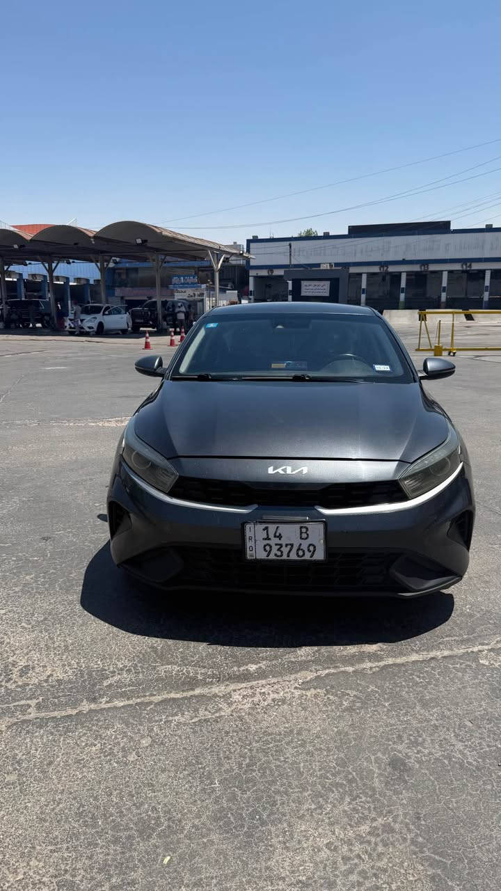 السلام عليكم 
 
كيا فورتي  2023

ماشيه 65.000km

الضرر تبديل قبق جنطه 
و جاملغ الامامي اليمنه
صوره الحادث موجوده و الفحص موجود

(مكينه / كير / تبريد / صدر / تايرات / كله مكفول عله وضع الشركه)

محرك 2000 دوش

المواصفات 

شاشه 
كامره دواره
رادار امامي 
رادار جانبي بلمري
انطمة قياده / ايكو / نورمل / سبورت
اشاير بل مري
وقوف ذكي 
تحديد مسار 
قياده ذاتيه 
فول تحكمات
كروز سرعه 
شاشه جبيره 
نضام الخرائط 
رقم بصره معوقين
مكان المعوق بل البصره الجمهوريه
وكاله عامه 
السعر 124 
مكاني البصره العشار 
اتصال او واتساب و بخدمتك
*********** البصرة, العراق
