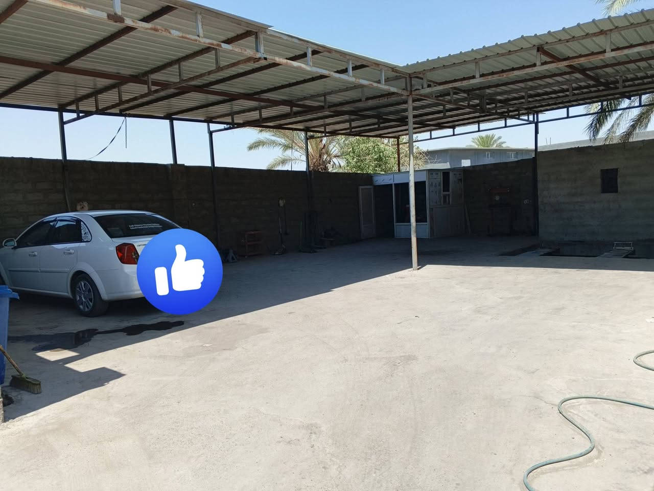 سلام عليكم كراج للايجار مساحه ٢٠٠ متر يصلح للفيتر وأبو ميزانيه وبلنص كراج كامل مكمل يحتوي عل غرفتين كراج مرتب عنوان حي الصناعي فرع الكوسترات قرب ورشة كارزان كيا للاستفسار الاتصال على الرقم التالي ***********
