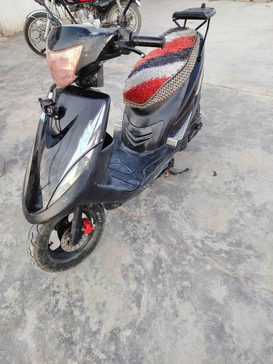 دراجه ماكس عدله نكره سلف شلعه كفرات ختم واحد بلاد السعر 600 بيها مجال بسط أطراف الحسينيه طريق محمد سكران ***********
