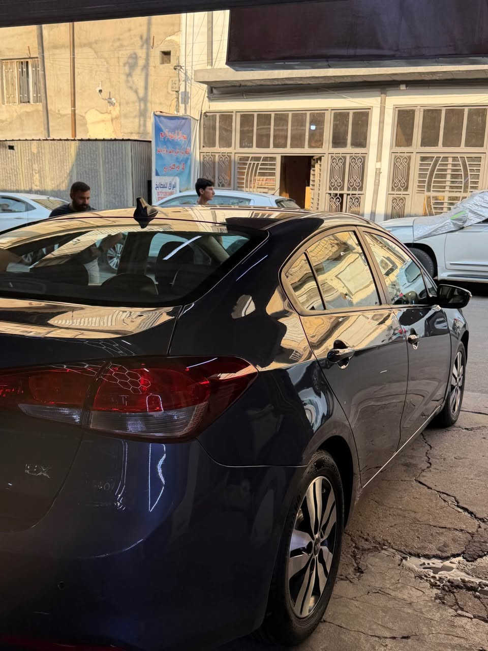السلام عليكم 
للبيع فقط 🚗🚗🚗 
⭐️كيا سيراتو خليجي موديل2017⭐️ محرك 2000دوش 
 حادثها  باب خلفي +جاملغ خلفي 

🌿تحكمات ستيرن جهتين فول

🌿كروز مثبت سرعه 📞☎️

🌿اشاير مري ليزريه

🌿مري كهرباء شفط  

🌿حساسات  امامي + خلفي 

🌿شاشه اعطال 

🌿شاشه تاب كبيره فول 

🌿داخل كاربون فايبر بلادي 

🌿كشنات جلد  

🌿ارضيه جلد 

🔦لايت عدسات زنون 

السياره جاهزه من كل نواحي 

بسمي شرط تحويل 

📞*********** بغداد, العراق

