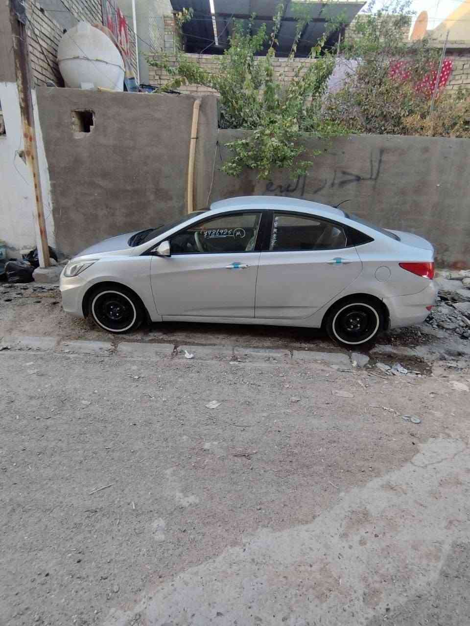 سلام عليكم اكسنت البيع مديل 17 نضيفه مكينه 1400 تبريد صدر جديد سياره خير من الله رقم نكليزي مثنى تحويل وين ماتريد  سياره بسمي ب80 التصاب*********** خليجيه
