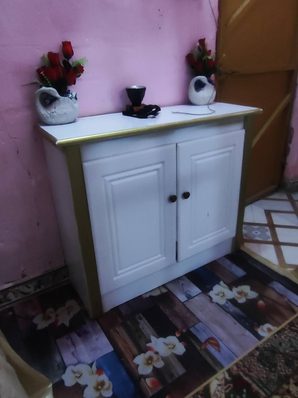 بسلام عليكم غرفه تركي للبيع غرفه نضيفه شوفت عينك السعر 700وبيه مجال قليل الرقم بي واتساب ***********
