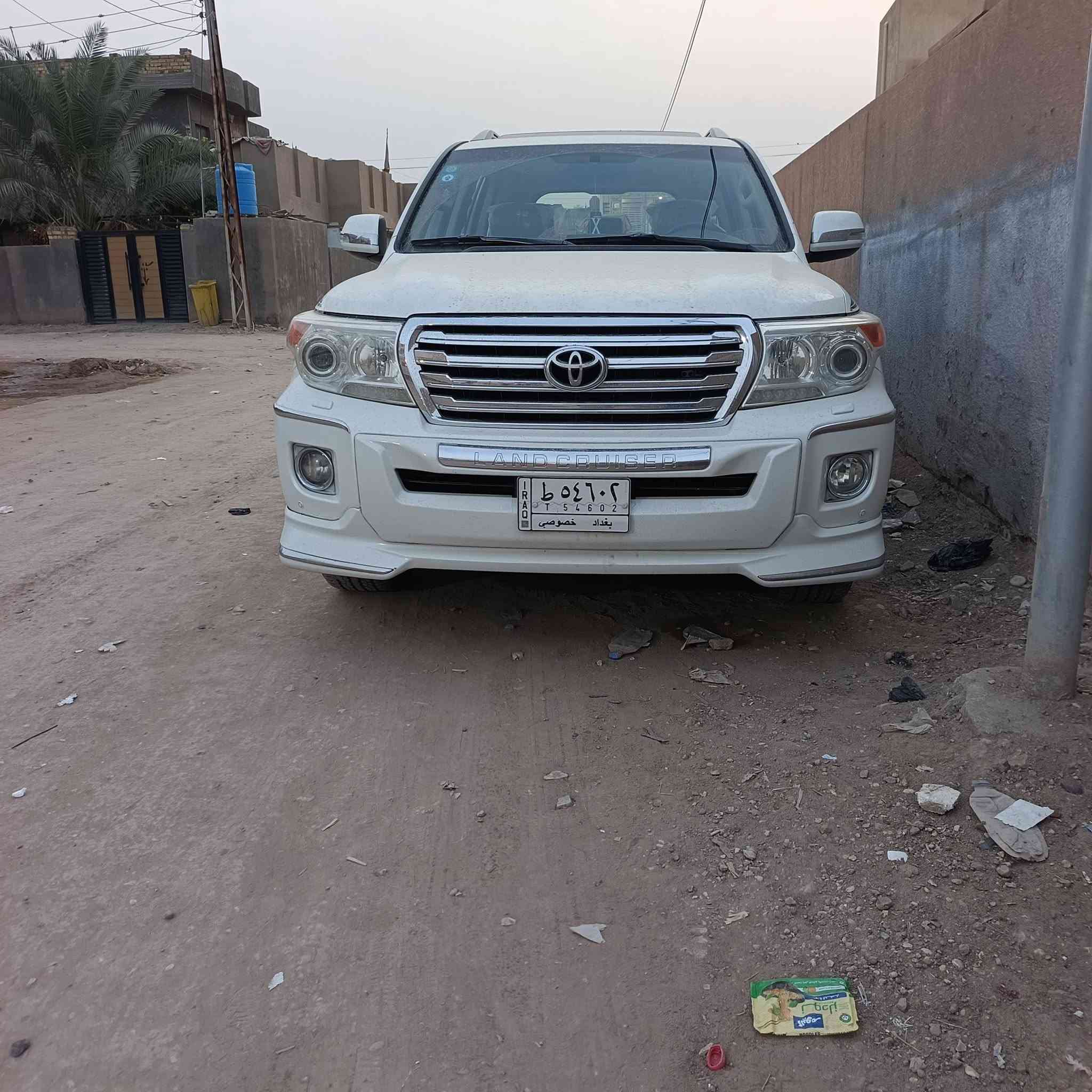لاندكروز • ٢٠١٤ • ١٩٠ الف