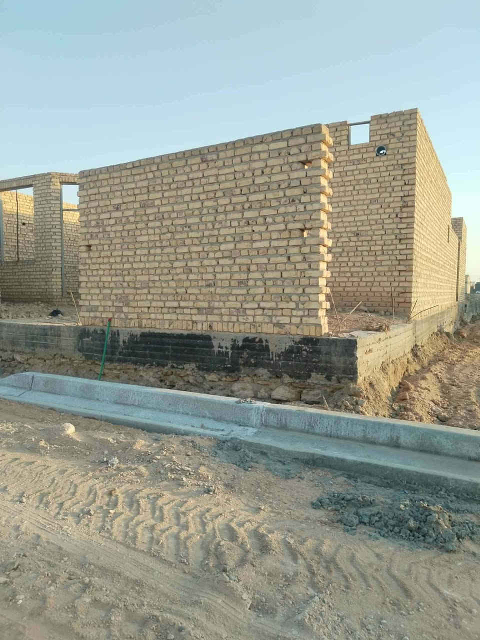 بيت هيكل • طابو صرف • ركن حر」、「٢٤٠م」、「الشراكيه السادسه」、「ماء」、「مجاري」、...