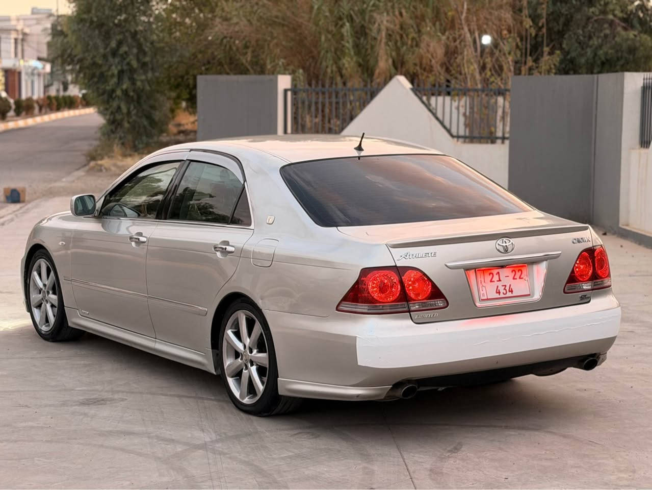تۆیۆتا کراون شاهینە 2005 بڕاوە بڕاوە 
182سپۆڕت
کۆدی هریە بارکۆدیشی وەرگیراوە
ڕەنگی سلڤەر
قەپات مواسەفات بەس سلاید نیە
٤دوگمە
٤کوشن کارەبا
٤کوشن هیتەر
کوشن جلد لەسەر دەقی شەریکە ماوە جلدەکانی
پەردە ئیشەکا مەزبوتە
سەلاجە
ساج قاوەی زۆر جوانە
ویل دینگەی ئیستیل
لایت ناوچەی کوێر
لایت و بەگلایت کامل ئیشەکا مەزبوتە
لیدی ژێر پێیەکانی بۆ دانراوە کامل جوانکاری بۆ کراوە
ناو ڕەش
ساڵەنسای سپۆڕت سەوتێکی زۆر خۆشی هەیە
چوار دەبڵی سەوزی دایسی لەسەرە
سەقفی وەکو شوشە نەبوو مەیبە 
هەیکەلی لۆکە سەیارەکە چاڵی نییە
سەقف بۆیاخ کەڤەر گۆڕاو دەعم و لێدراوی بەشەرت✅
سەیارەکە بۆ دینار مەسرەف مەگەڕێ
کۆد و بارکۆدی هەیە سەیارەکە 
سەر دەژبول و بەرگە دەرگا و کوشنرکانی سفرە زۆر جوانە
تاقانەی جوانیە سەیارەکە ماشااللەی ئەوێ لە قوەتی خۆی بێزارە هەموو گیانی ئیشەکا بەشەر کامل مەسرەفە هی ماڵە سەیارەکە
هیچی ناوێ بەس سایەقێکی ئەوێ و تەواو بۆ دینار مەسرەف مەگەرێ
هەموو شتێکم نوسیوە موشتەری تەلەفۆنکە

سعر:٥٢گەلا و مەجالێکی برایانە

***********
ڤایبەر و وەتس ئەپی لەسەرە

شوێن:چەمچەماڵ شمشمل, السليمانية
