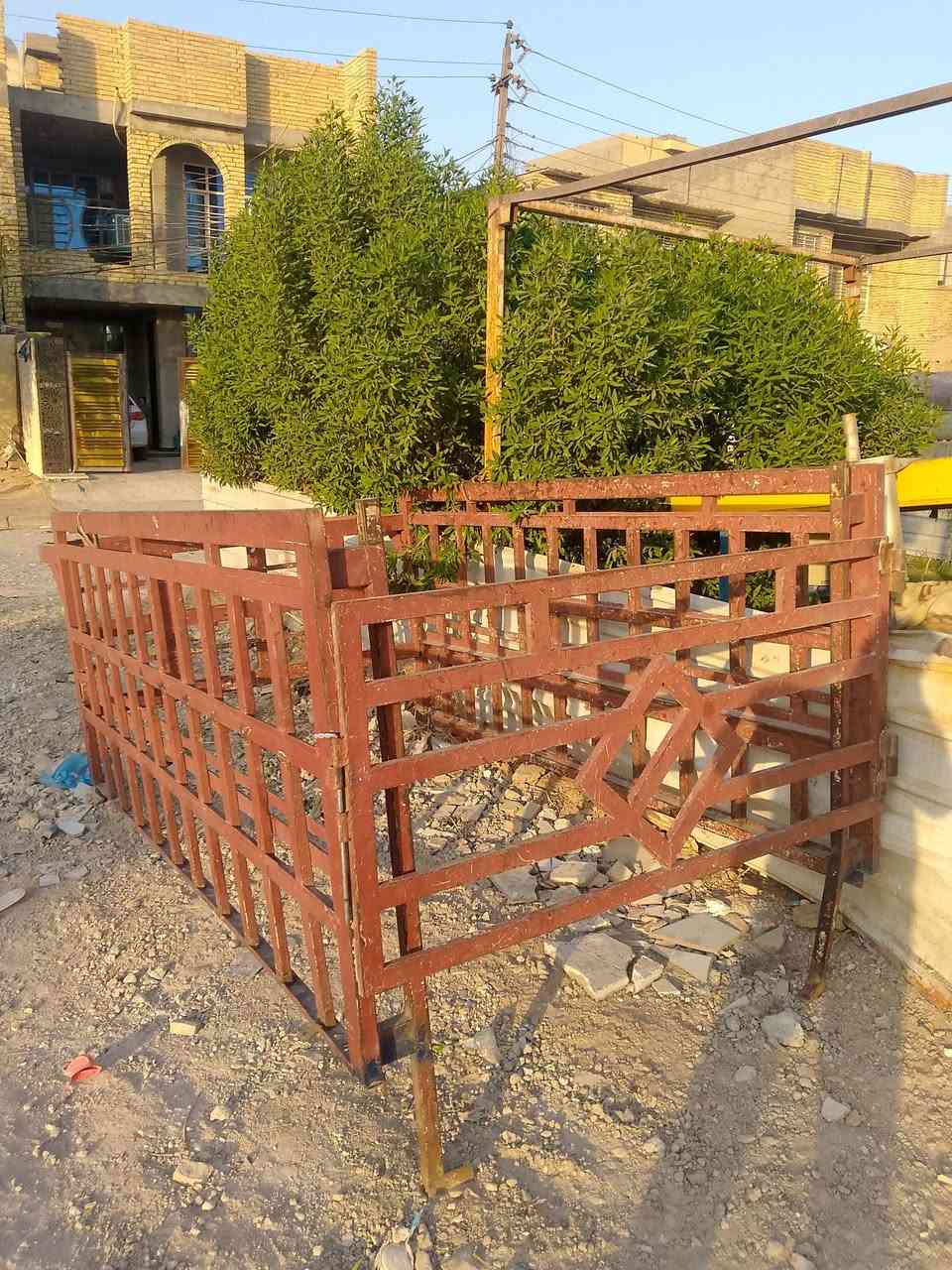 سلام عليكم محجر للبيع سعر 350الاسفسار ***********
