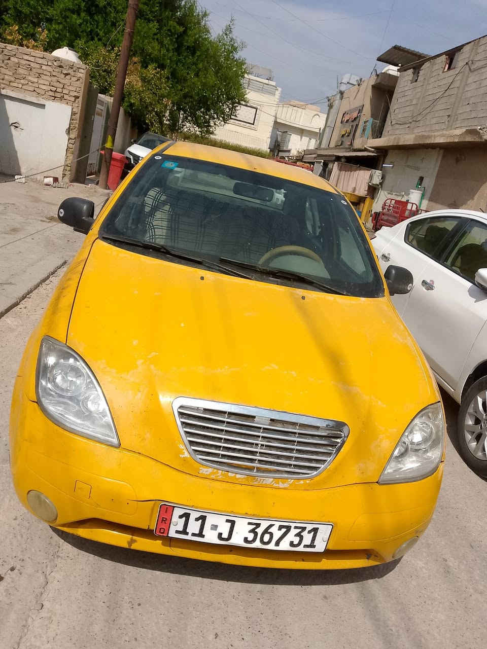 السلام عليكم ورحمه الله وبركاته
طيبة ٢٠١٥ مكفولة من الضربة القوية بيهة طخات بسيطة شوف العين منضومة تبريد كمبريسر راديتر كلة جديد صار اسبوع من شادهن عنبار بريك جديد دسكات جديدة السيارة ينرادلهة ترتيبات بسيطة كير مكفول محرك يخربط بس عالسلولي صافي  مكاني سلمان باك المدائن 
***********
السعر 29وبيهة مجال قليل اتصل وبخدمتك
