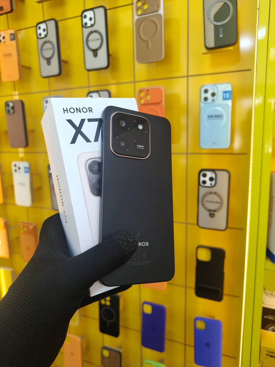 السلام عليكم جهازين مستخدم بلادي نضافه 💯للبيع  HONORx7d +GalaXyA17 جهازين
أجهزه غنيه عن التعريف بلادي نضافه فول مع ضمان ✅❤️
هونر ذاكره 256 رام 8  جهاز عملي قوي كلش ❤️✅
كلكسي A17 ذاكره 128 رام 4 يشغل 60 فريم بوبجي ✅
جهازين بلادي شخط واحد مابيهن ضمان استرجاع ❤️✅
السعر كلش مناسب 💸💸
الاتصال ع رقم *********** او مراسله الحساب
