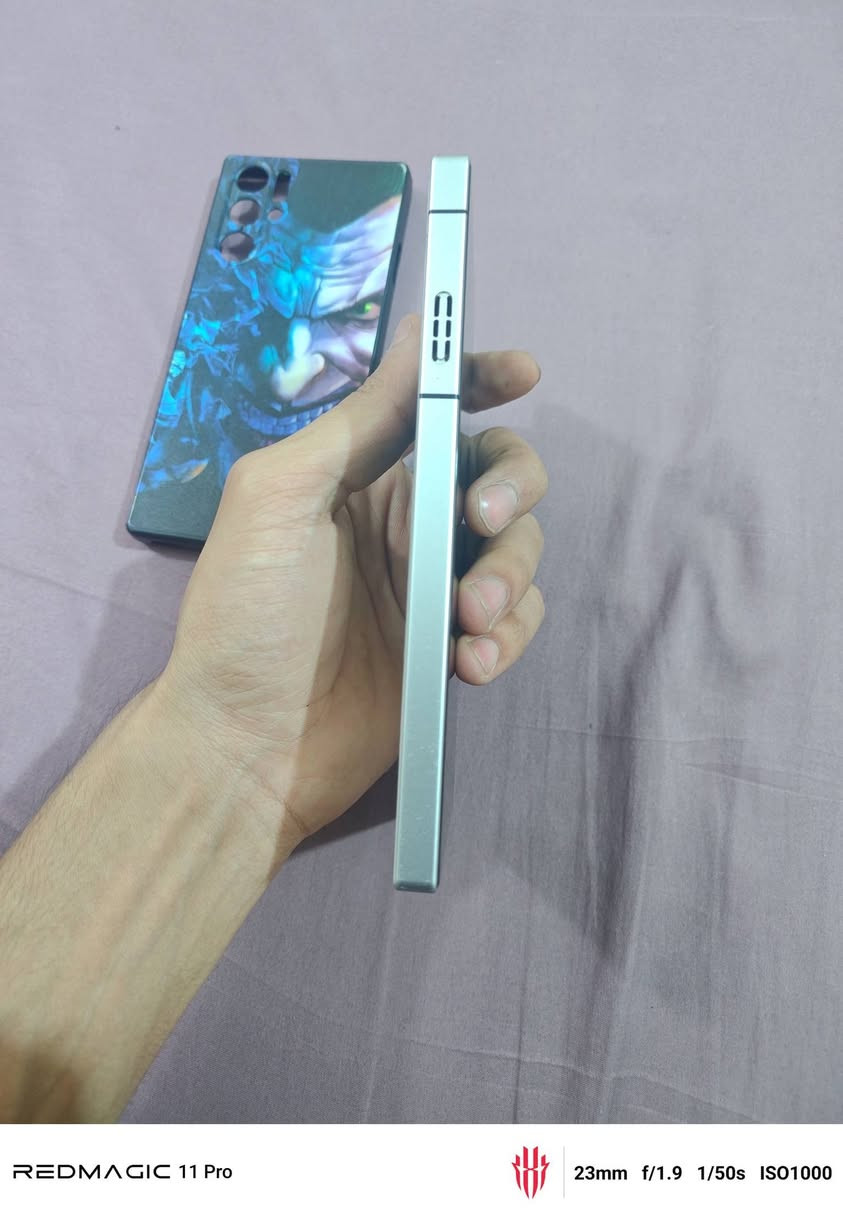 ريد ماجك 9s pro جهاز فقط ضهره مفطور والباقي كله مكفول ونضافته 95/100 كارتونته والشاحنه مجوده نقص كيبل فقط السعر 590 وبي مجال قليل حك الجيه فقط العنوان بغداد قرب الجزيره السياحيه رقمي ***********
