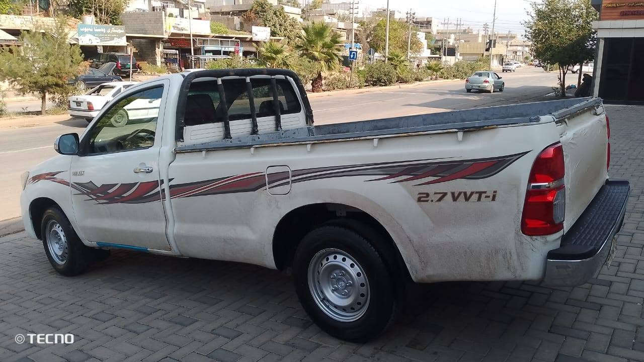 هايلوکس • ٢٠١٠ • ماكو عيوب