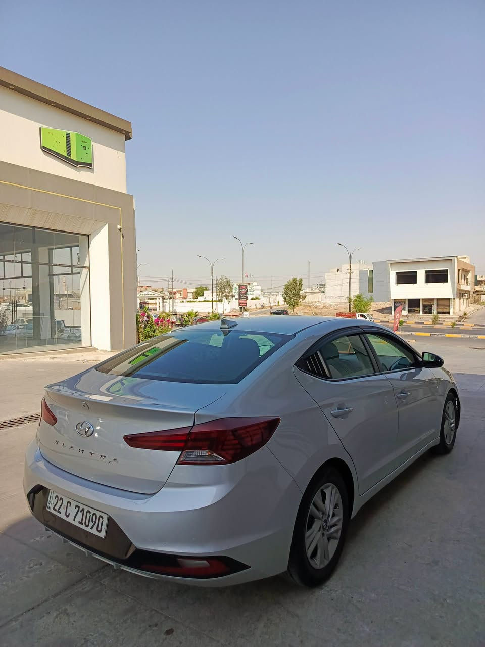 للبيع

سعر 118$
النترا وارد امريكي موديل 2020
 ماشية 140mi 
🚫صبغ جاملغ امامي والبوند فقط بدون دواخل بدون معجون ابشرط الفحص 
اربكات سليمة 
رقم اربيل  دولي رقم وهزة وسنويه جديد بأسمي تاخذ
شرط التحويل 
محرك 4سلندر حجم 20دوش المرغوب 
 كير اوتوماتيك AT المرغوب  شرط المحرك والكير 
نص فول السيارة 
كشن هيتر 
مري كهرب 
تحكمات استيرن 
كروز سرعة 
شاشة وكامرة خلفية 
سيارة نضيفة وجاهزة دينار ماتصرف عليها 

📍للأستفسار الاتصال على الارقام التاليه : 
*********** اسيا 
*********** كورك 
*رقمي "الاسيا" بي واتساب 🟩
