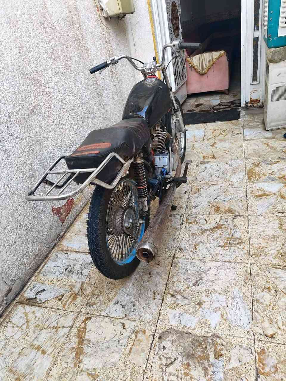 ارشا21 شلعه ومعدل فصله بس بيه لاستيك ولف تدخن بس تمشي تكطع واكفلهه مكاني بغداد البياع هذا رقمي وتساب موجود***********

