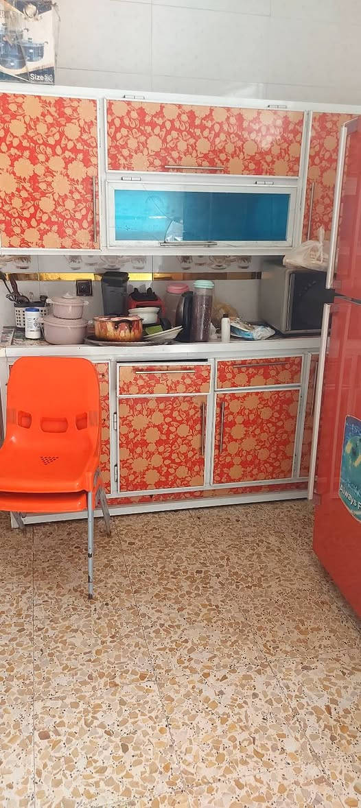 السلام عليكم غراض للبيع كلمن وسعره اليحب ياخذهن شلع مكاني بغدادحي اورالغرير***********
