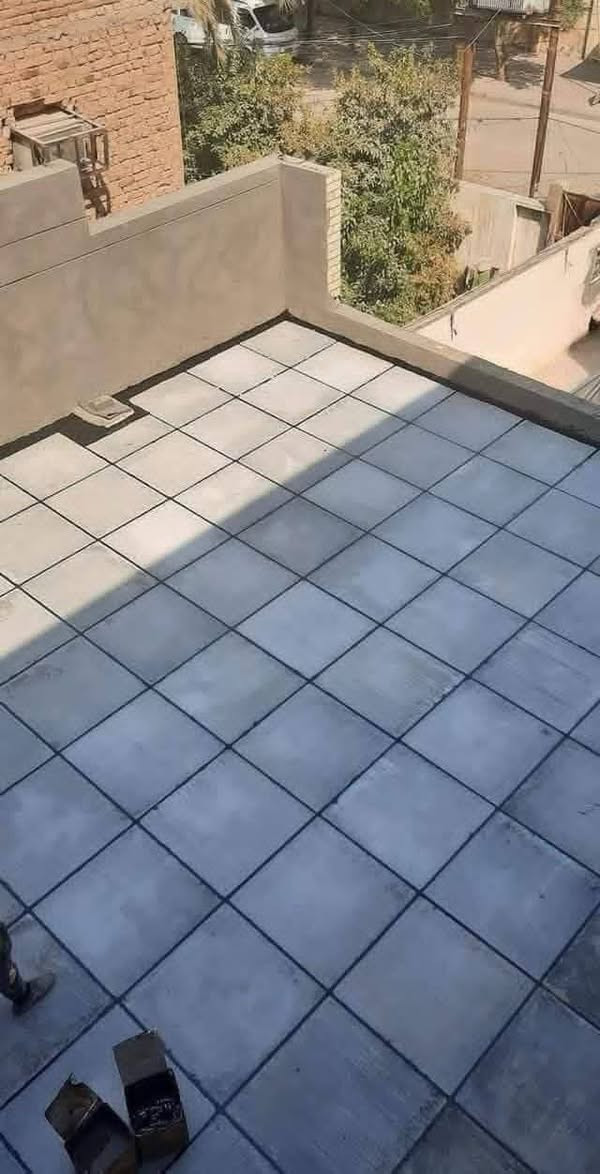 احمي سطح منزلك من الرطوبة ومن ماء الامطار و كذلك اشعة الشمس 
باستخدام ROOF GUARD من JOTUN 
تنفيذ طلاء سطح روف جارد من جوتن مع تنفيذ معالجات التشققات الموجودة مع تنظيف السطح قبل الطلاء
روف كارد : هو طلاء خاص بالاسطح  الخارجية للمنازل، يحافظ على سطح منزلك محمي دائمًا.   مصنوع من تركيبة أكريليك نقية 100% تعمل على تعزيز خاصية انعكاس اشعة الشمس و تقليل درجة حرارة السطح، كما يتميز بقابليته على التمدد وسد مسامات السطوح فيعمل كعازل مائي في فصل الشتاء مما يوفر متانة لا مثيل لها وحماية فائقة لسطحك.
روف كارد يضمن لك راحة البال عامًا بعد عام.
#الجميع
#اشارة
صاحب علي هادي العتبي.      ***********
                                           ***********
